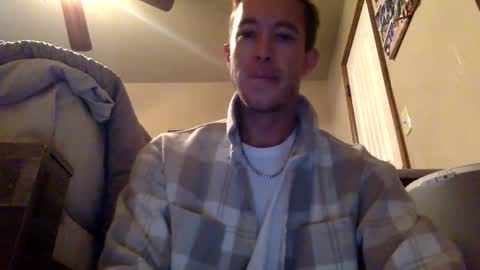 Snapshot of collegedudejames chatting on 12.15.25 DILF James online show from 12.15.25