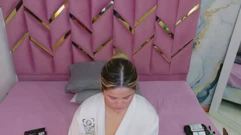 Snapshot of collegepawglovedaddy chatting on 04.10.26 MEGAN online show from 04.10.26