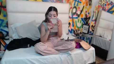 Snapshot of collins_aria chatting on 02.16.26 valentina online show from 02.16.26