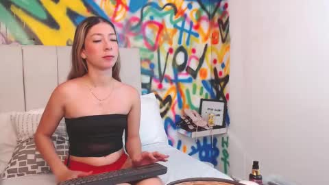 Snapshot of collins_aria chatting on 02.19.26 valentina online show from 02.19.26