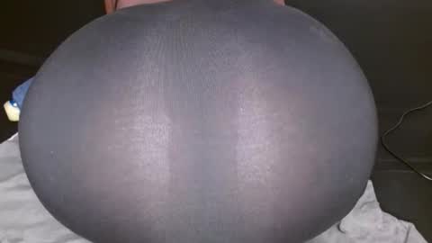 Snapshot of comicalcara chatting on 11.12.25 Cara online show from 11.12.25