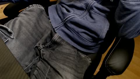 Snapshot of commanderchip chatting on 02.04.25 commanderchip online show from 02.04.25