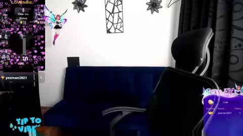 Snapshot of coniecut chatting on 12.03.24 conie online show from 12.03.24