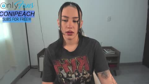 Snapshot of conipeach chatting on 12.14.25 Nicole independent model 6am-1pm online show from 12.14.25