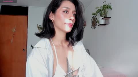 Snapshot of connie_deep chatting on 01.06.25 connie online show from 01.06.25