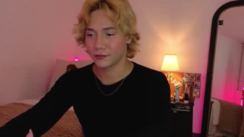 Snapshot of connie_varela chatting on 05.17.26 new account online show from 05.17.26