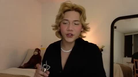 Snapshot of connie_varela chatting on 05.21.26 new account online show from 05.21.26