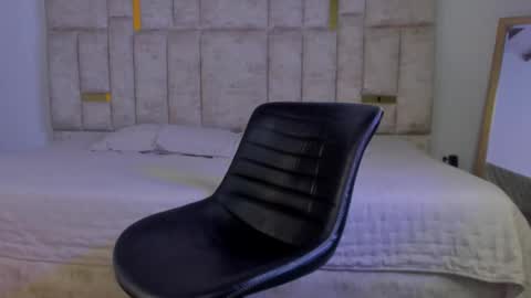 rusfegui online show from 11.25.25