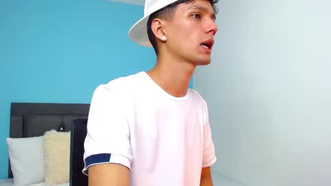 Snapshot of connor_garrett chatting on 03.05.25 Connor online show from 03.05.25