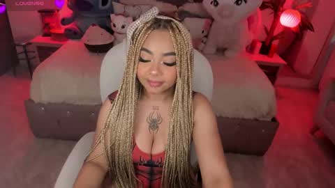 Snapshot of conny_curly chatting on 02.17.25 Conny online show from 02.17.25