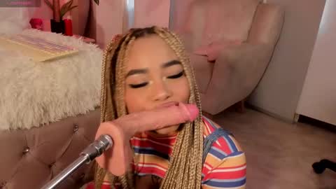 Snapshot of conny_curly chatting on 02.19.25 Conny online show from 02.19.25