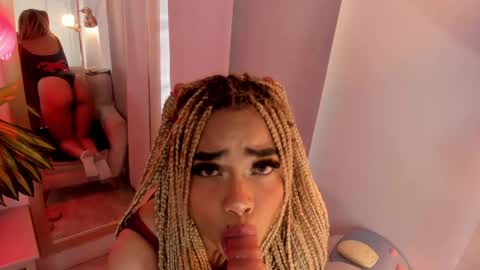 Snapshot of conny_curly chatting on 02.26.25 Conny online show from 02.26.25