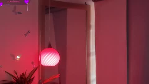 Snapshot of conny_curly chatting on 03.08.25 Conny online show from 03.08.25