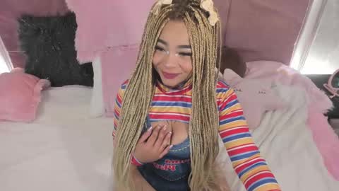 Snapshot of conny_curly chatting on 09.29.25 Conny online show from 09.29.25