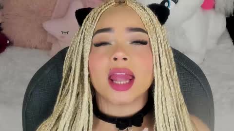 Snapshot of conny_curly chatting on 02.09.26 Conny online show from 02.09.26