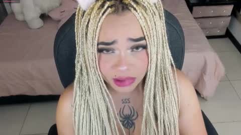 Snapshot of conny_curly chatting on 02.26.26 Conny online show from 02.26.26