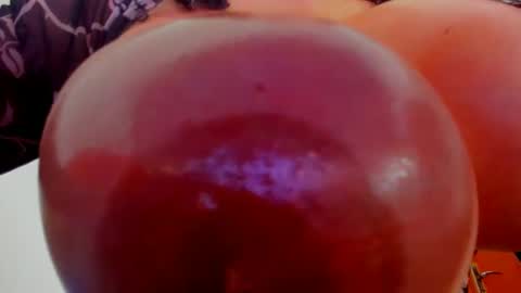 Snapshot of connyhot69 chatting on 09.09.25 CONNY online show from 09.09.25