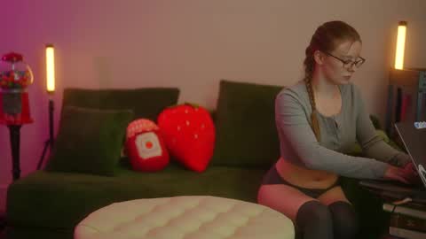 MR. MAESTRK  Friends online show from 09.18.25