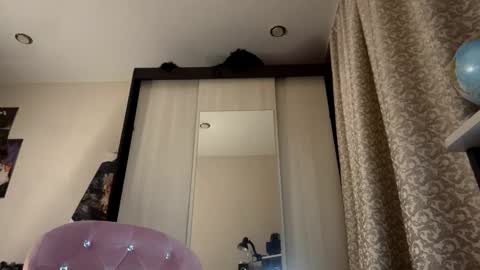 Snapshot of constancefeusier chatting on 11.13.25 Isabella online show from 11.13.25