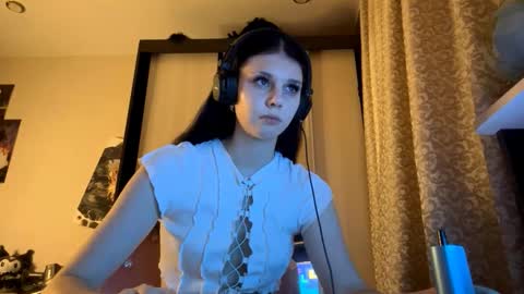 Snapshot of constancefeusier chatting on 11.18.25 Isabella online show from 11.18.25