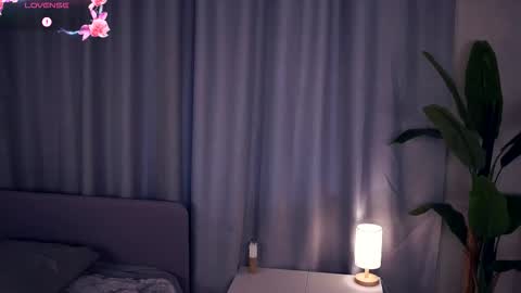 Snapshot of constanceglascov chatting on 10.11.25 Hello im Sofia Welcme to my room .More hugs and kiss for you online show from 10.11.25