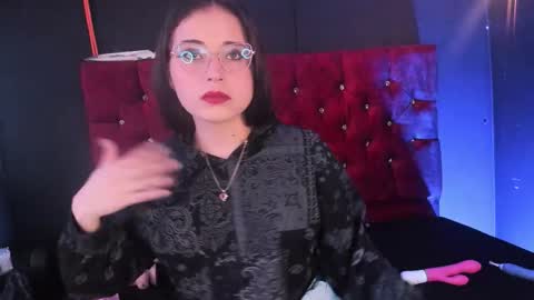 Snapshot of cony_l chatting on 10.06.25 Cony online show from 10.06.25