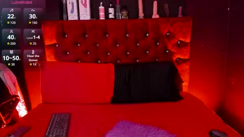 Snapshot of cony_l chatting on 11.05.25 Cony online show from 11.05.25