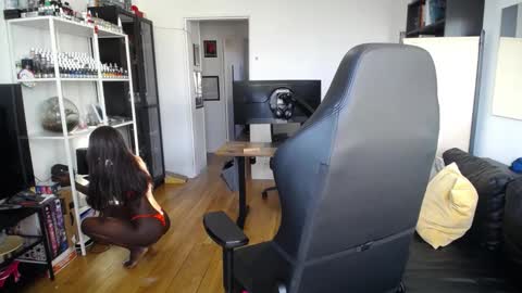 Snapshot of conymegan chatting on 02.17.25 Carola independent model online show from 02.17.25