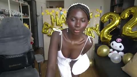 Snapshot of conymegan chatting on 09.12.25 Carola independent model online show from 09.12.25