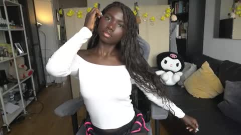 Snapshot of conymegan chatting on 11.12.25 Carola independent model online show from 11.12.25