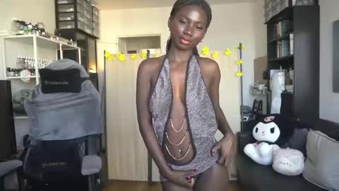 Snapshot of conymegan chatting on 01.06.26 Carola independent model online show from 01.06.26