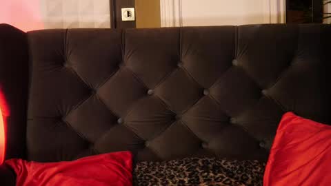 Ginger The Cringer online show from 02.20.25