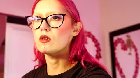 Ginger The Cringer online show from 11.22.25