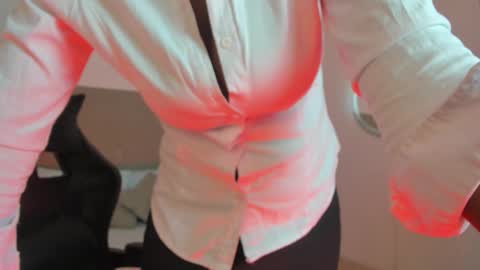 C O R A  L online show from 11.28.25