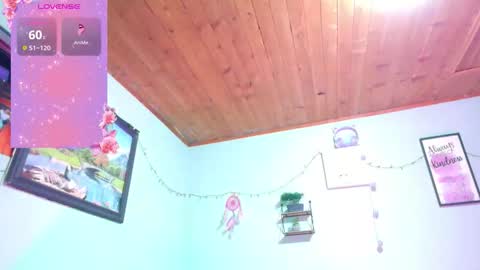 Snapshot of coral_davis chatting on 12.02.25 Coral online show from 12.02.25