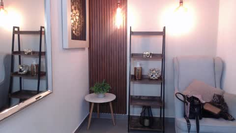 Coral online show from 11.26.25