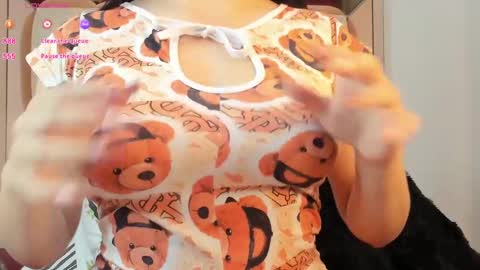 Snapshot of coraline__clark chatting on 12.20.24 online show from 12.20.24