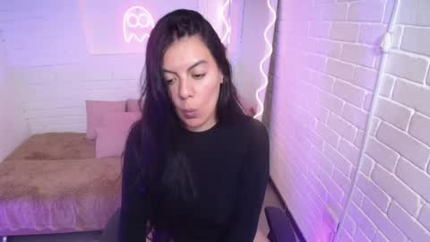 Carolina  online show from 10.10.25