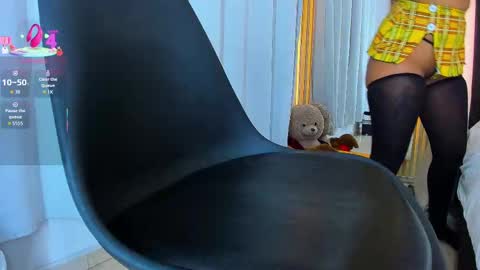 Snapshot of coraline_v chatting on 10.07.25 Coraline connected from 10 pm to 6 am Colombia time online show from 10.07.25