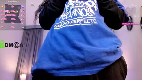 Snapshot of coralinericce_ chatting on 09.17.25 Coral Stefani online show from 09.17.25