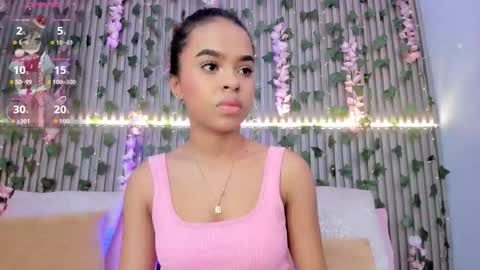coralineross_ online show from 11.04.25