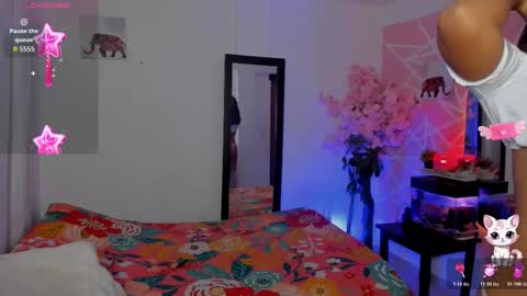 Snapshot of coralrigan chatting on 11.05.25 Coral online show from 11.05.25