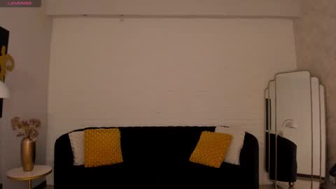 Corinne Russo online show from 01.10.26