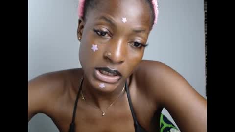 Snapshot of cornxslut chatting on 10.05.25 cornxslut online show from 10.05.25