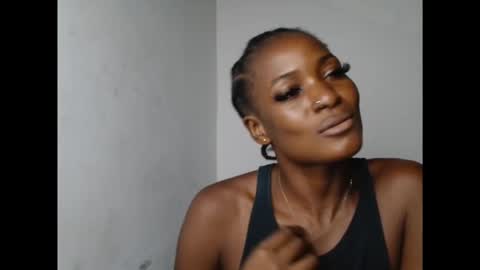 Snapshot of cornxslut chatting on 11.11.25 cornxslut online show from 11.11.25