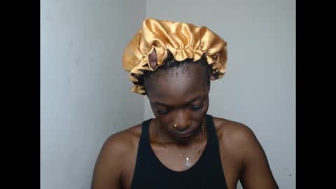 Snapshot of cornxslut chatting on 11.14.25 cornxslut online show from 11.14.25