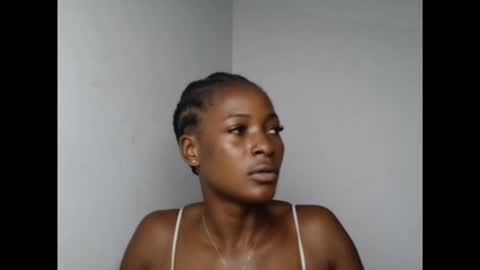 Snapshot of cornxslut chatting on 11.17.25 cornxslut online show from 11.17.25