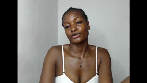 Snapshot of cornxslut chatting on 11.29.25 cornxslut online show from 11.29.25