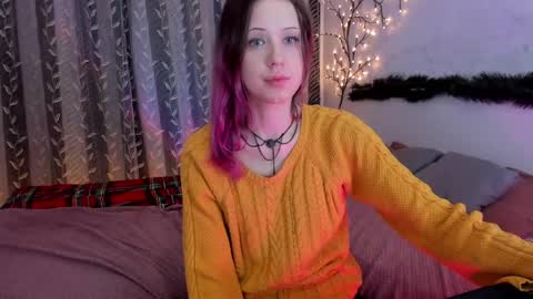 Snapshot of cosmic_girll chatting on 12.21.24 Alice online show from 12.21.24
