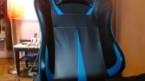 Snapshot of cosmicjones88 chatting on 12.25.24 cosmicjones88 online show from 12.25.24